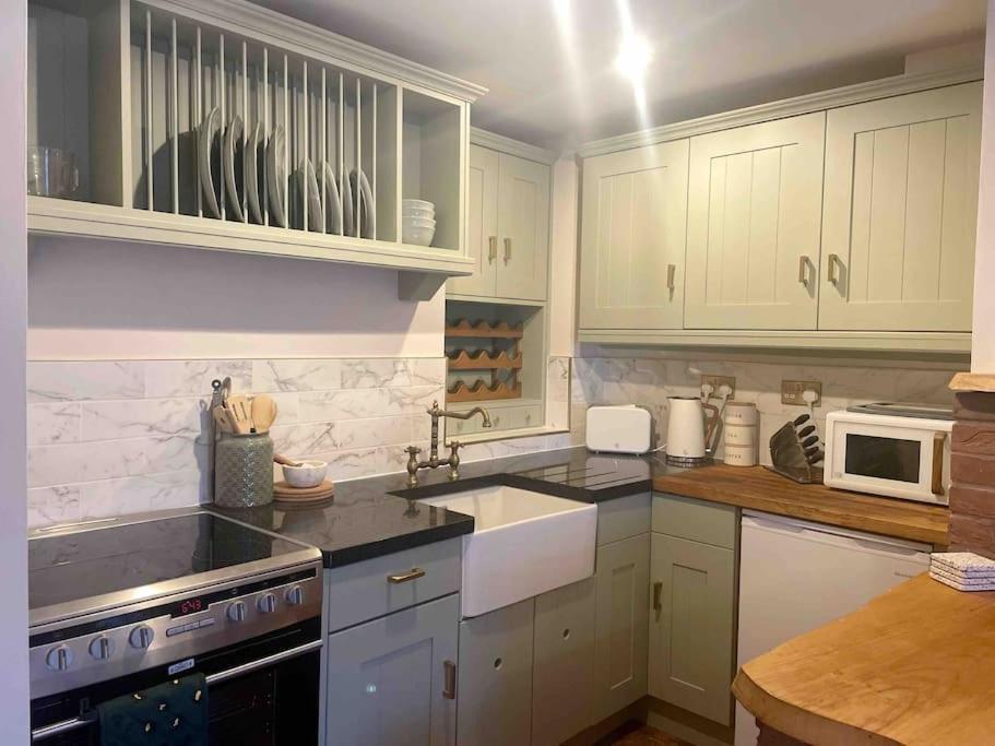 Carpenters Cottage Quirky Home Seaside Town Minehead Exterior foto
